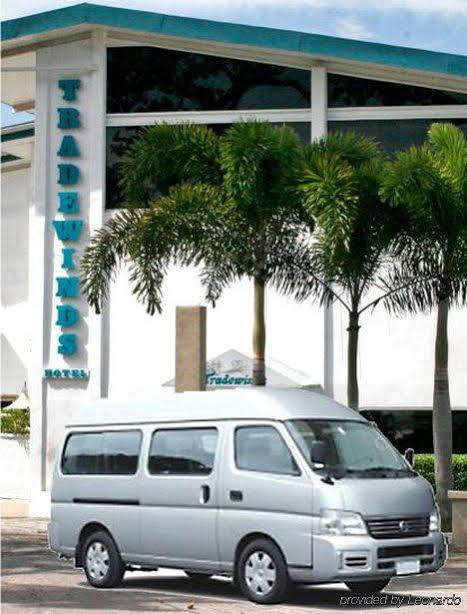 Tradewinds Hotel San Fernando Exterior photo